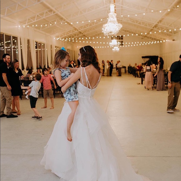 Wedding Gown - Picture 12 of 13